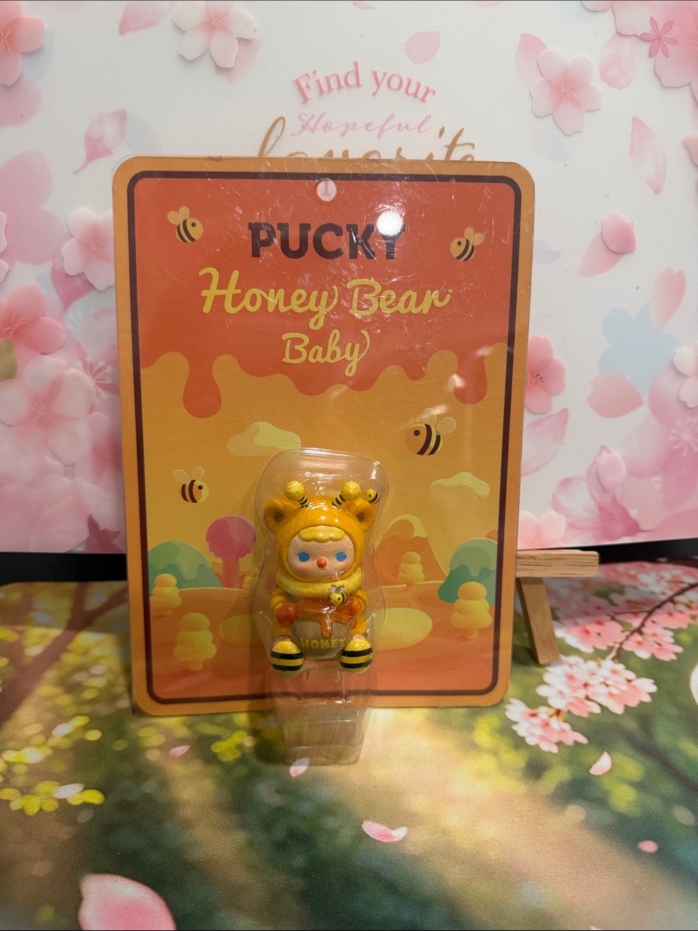 Pucky Honey Bear Baby hang  Card - Yellow & Orange detail NEW